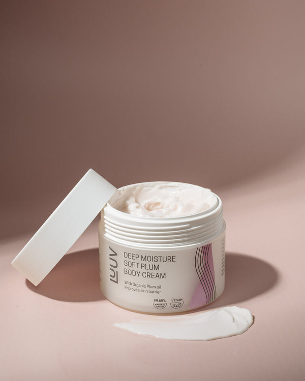 Crème corps hydratante en profondeur à l'huile de prune, 200 ml